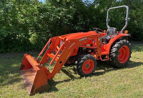 Image of Kubota L3901D Primary Image