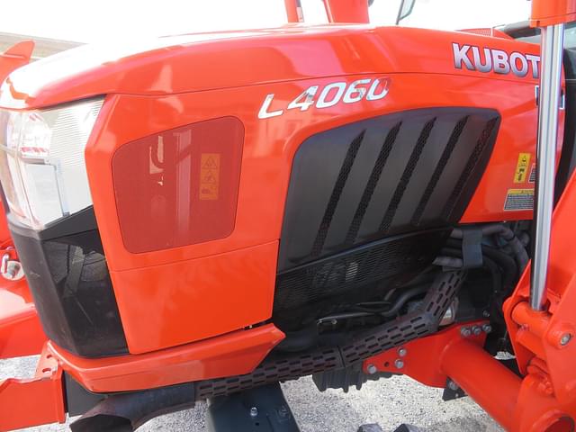 Image of Kubota L4060HSTC equipment image 4