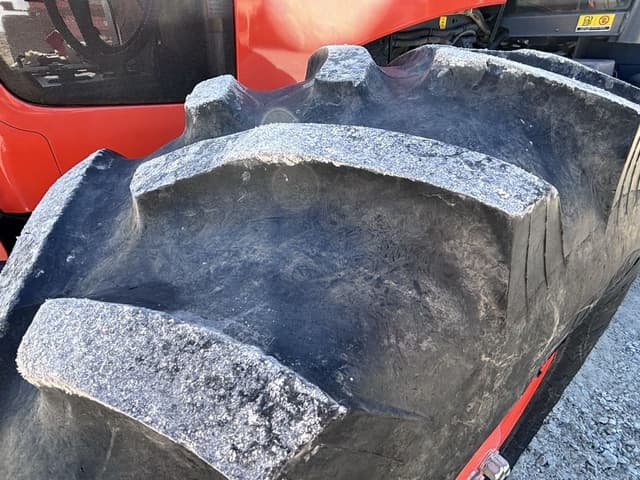 Image of Kubota M135GX equipment image 3