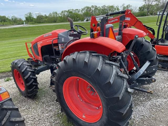 Image of Kubota M5-091 equipment image 3