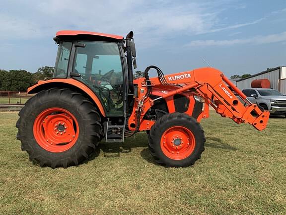 Image of Kubota M5-111 equipment image 2