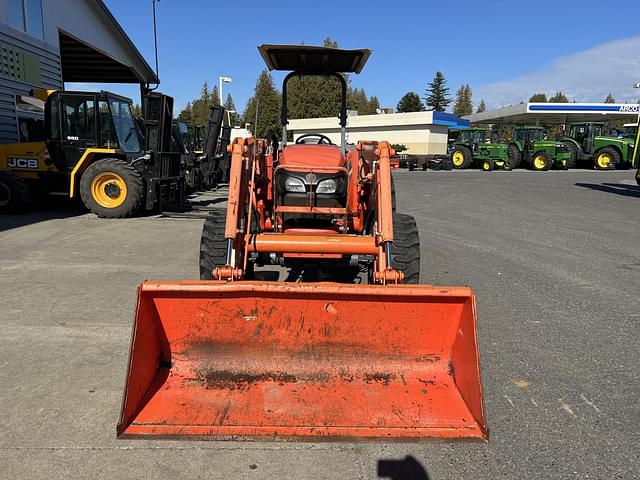 Image of Kubota M5660SUHD equipment image 2