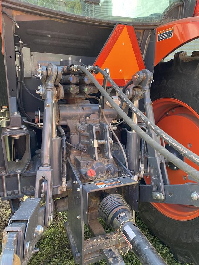 Image of Kubota M6-141 equipment image 4