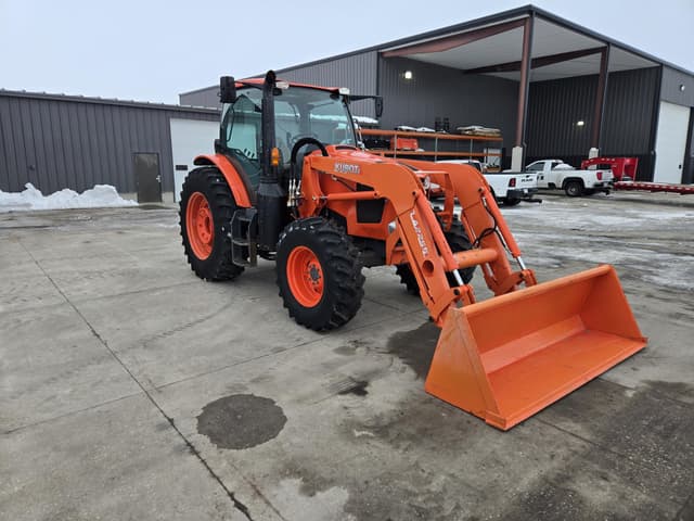 Image of Kubota M6-141 equipment image 3