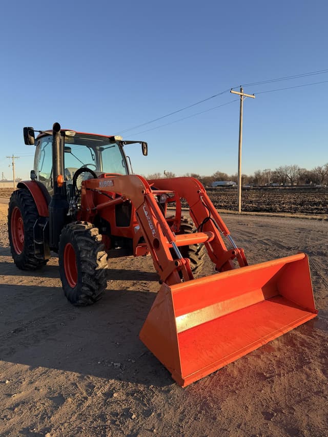 Image of Kubota M6-141 equipment image 3