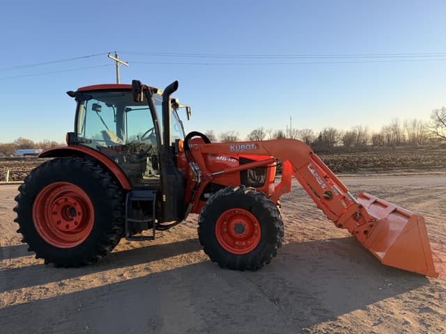 Image of Kubota M6-141 equipment image 4