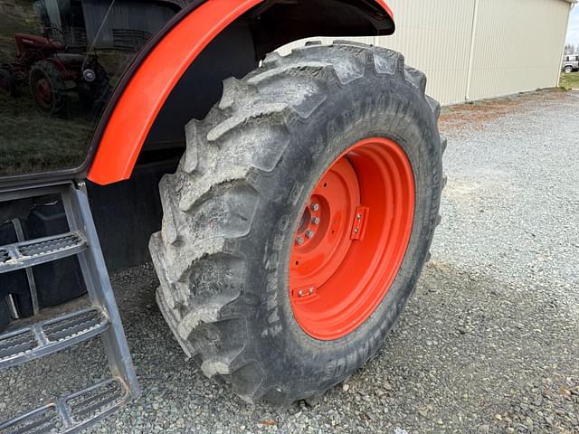 Image of Kubota M6-141 equipment image 4