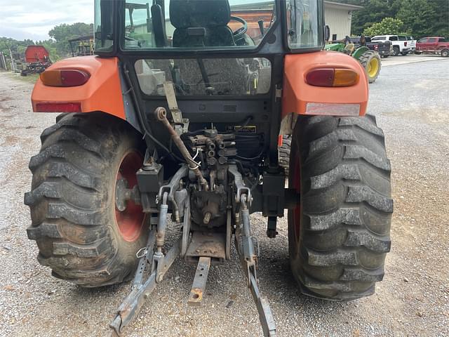 Image of Kubota M6060 equipment image 4