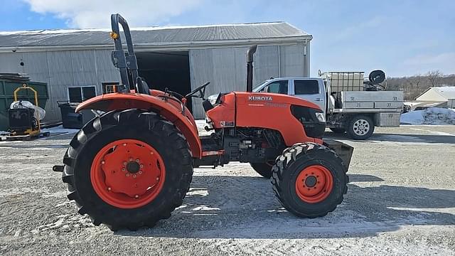 Image of Kubota M6060D equipment image 2