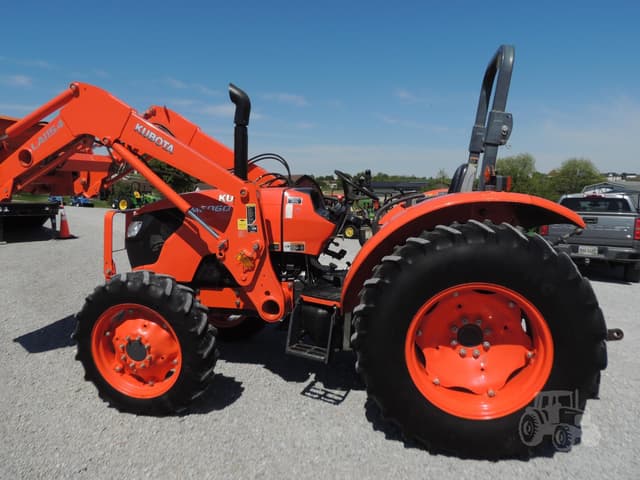 Image of Kubota M6060HD equipment image 1