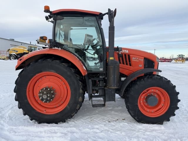 Image of Kubota M7.151 equipment image 3