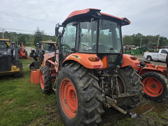 Image of Kubota M7060 equipment image 2