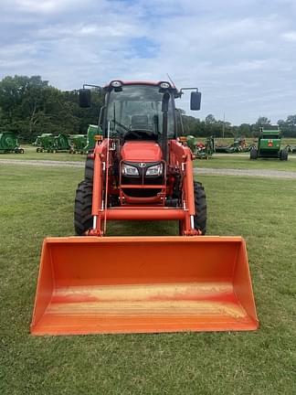 Image of Kubota M7060 equipment image 2