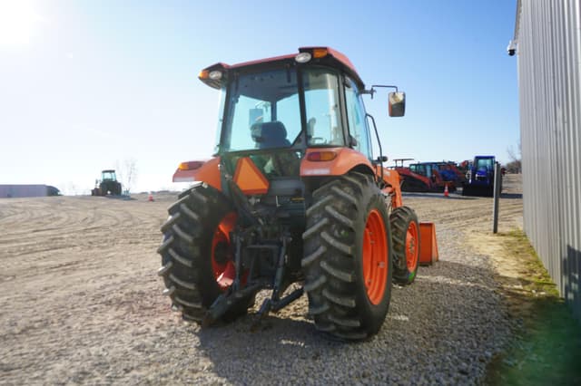 Image of Kubota M7060 equipment image 4