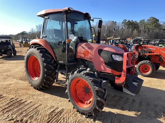 Image of Kubota M7060 equipment image 3