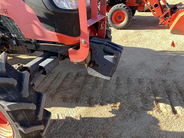 Image of Kubota M7060 equipment image 4