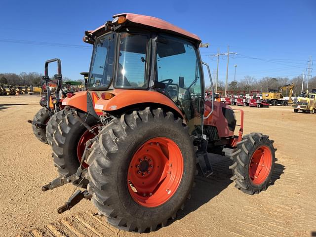 Image of Kubota M7060 equipment image 2