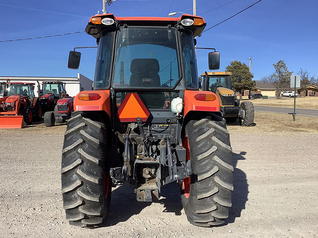 Image of Kubota M7060 equipment image 2