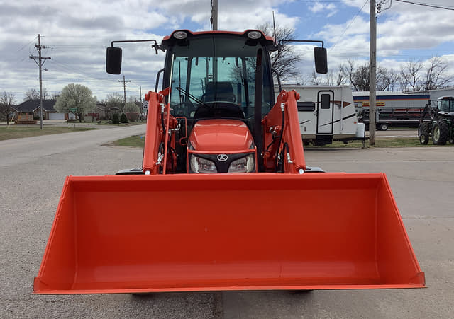 Image of Kubota M7060 equipment image 4