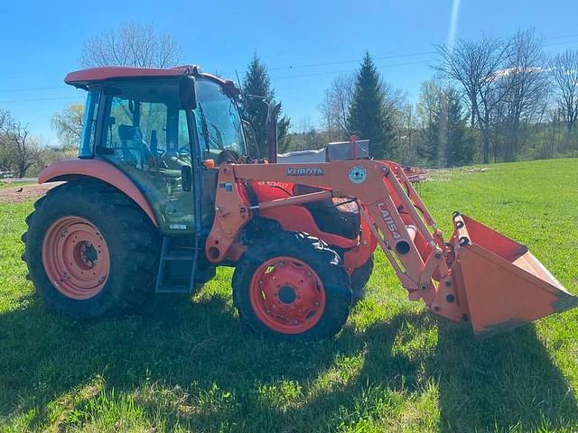 Image of Kubota M7060 equipment image 2