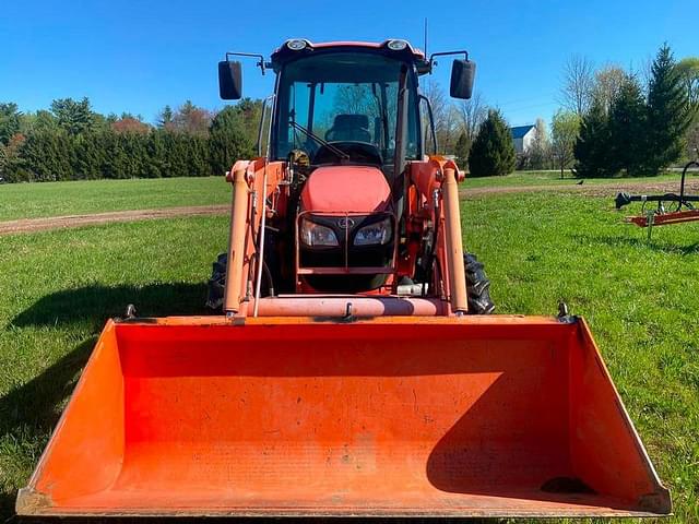 Image of Kubota M7060 equipment image 1