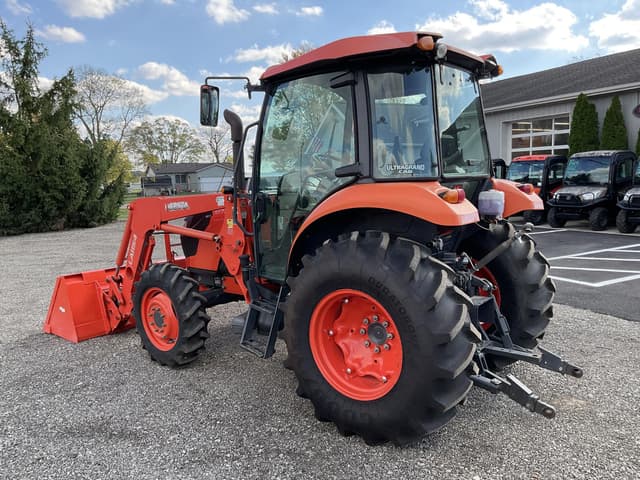 Image of Kubota M7060HDC equipment image 2