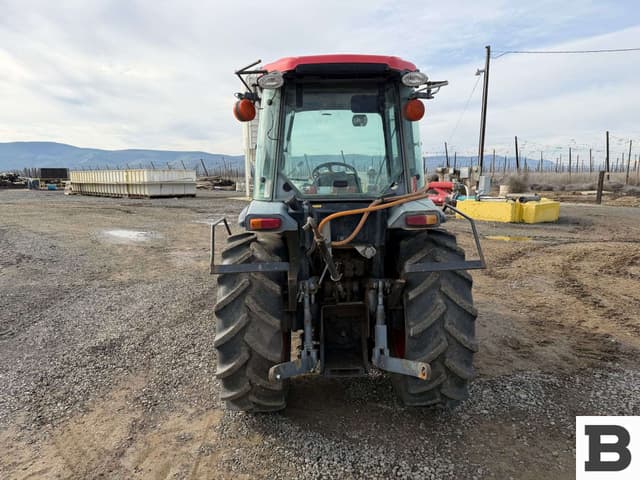 Image of Kubota M8540 equipment image 3