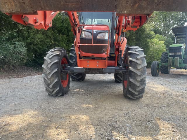 Image of Kubota M8560 equipment image 3
