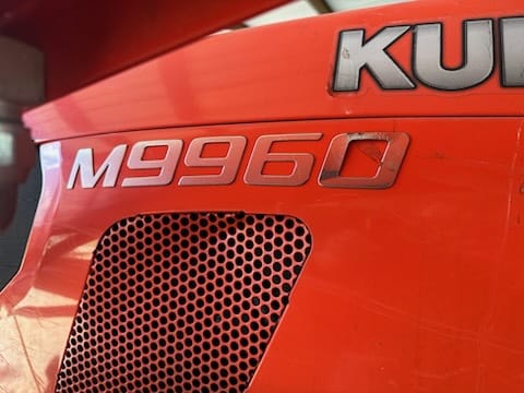 2016 Kubota M9960 Equipment Image0