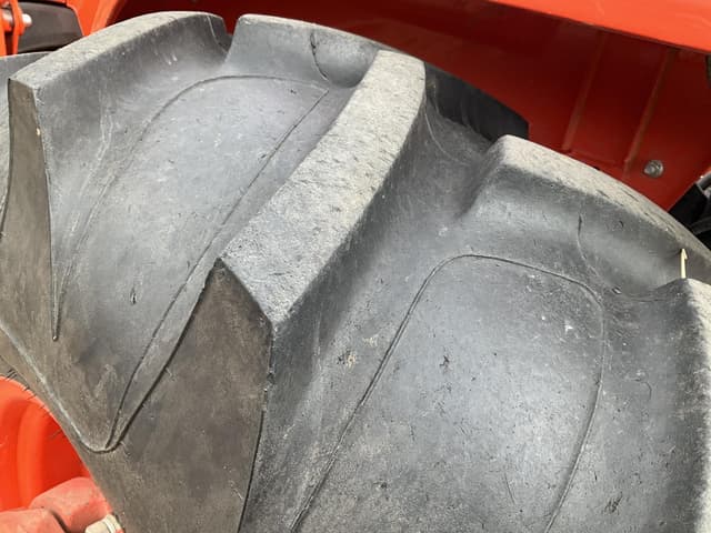 Image of Kubota MX5200 equipment image 4