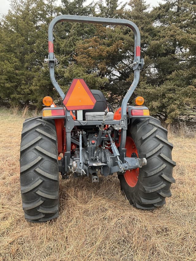 Image of Kubota MX5200 equipment image 3