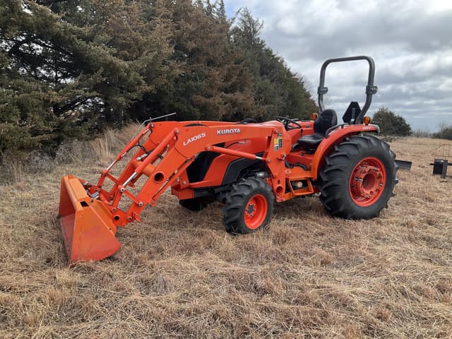 Image of Kubota MX5200 equipment image 1