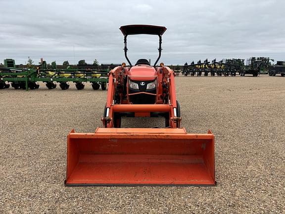 Image of Kubota MX5200 equipment image 1