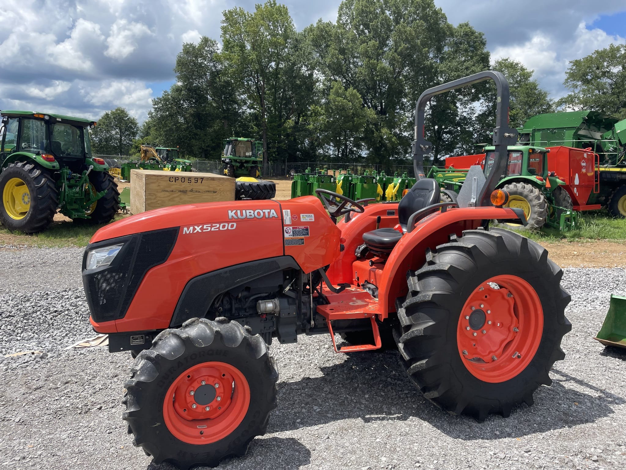 Main image Kubota MX5200