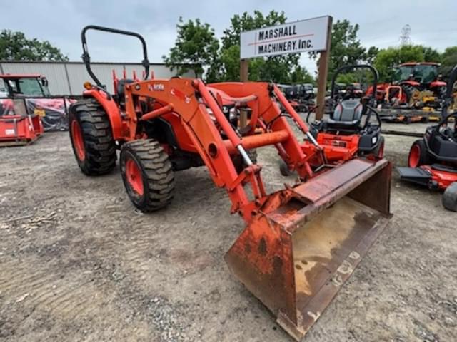 Image of Kubota MX5200HST equipment image 2