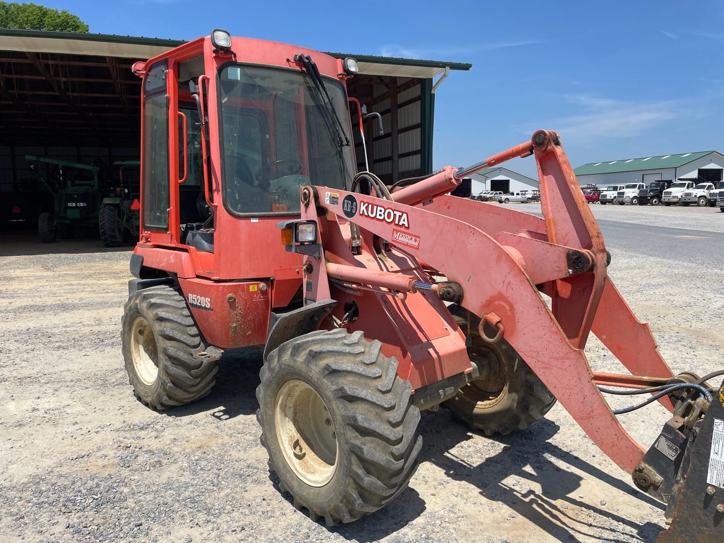 2016 Kubota R520S Equipment Image0