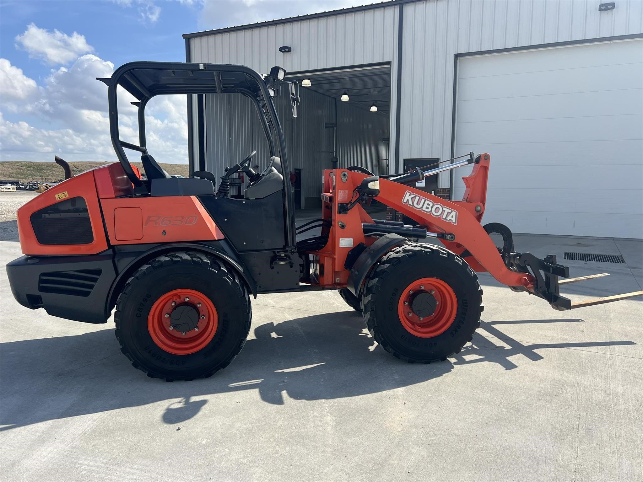 Main image Kubota R630