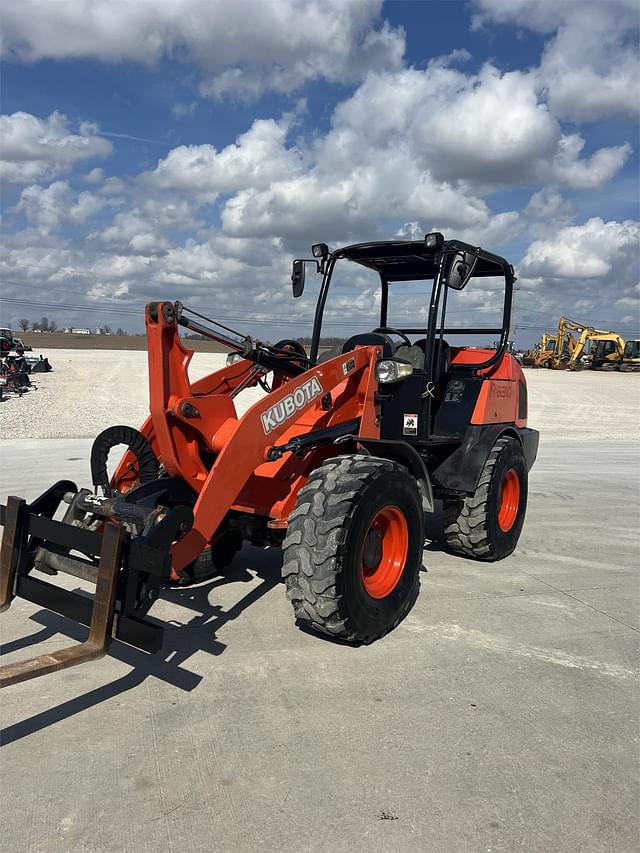 Image of Kubota R630 equipment image 2