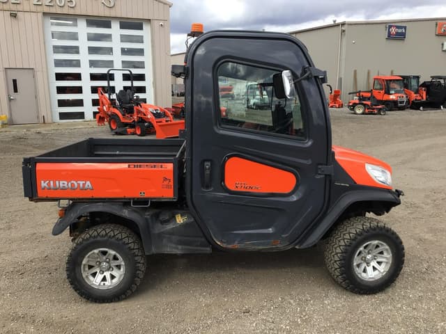 Image of Kubota RTV-X1100C equipment image 2