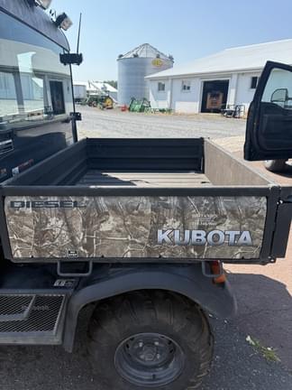 Image of Kubota RTV-X1100C equipment image 2