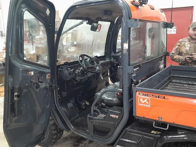 Image of Kubota RTV-1100 equipment image 4