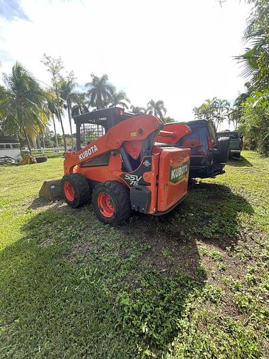 Image of Kubota SSV75 equipment image 2