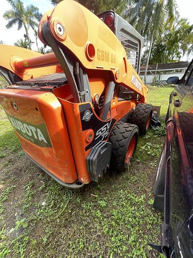 Image of Kubota SSV75 equipment image 4
