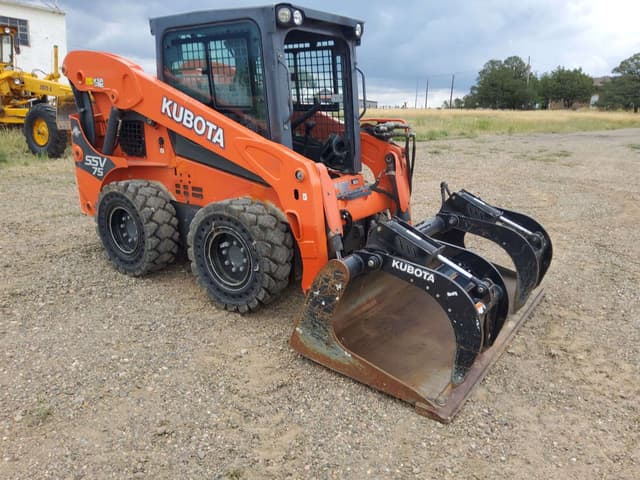 Image of Kubota SSV75 equipment image 3