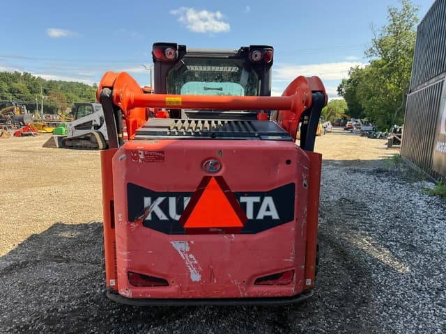 Image of Kubota SSV65 equipment image 2