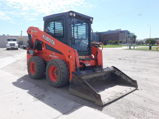 Image of Kubota SSV65 equipment image 2