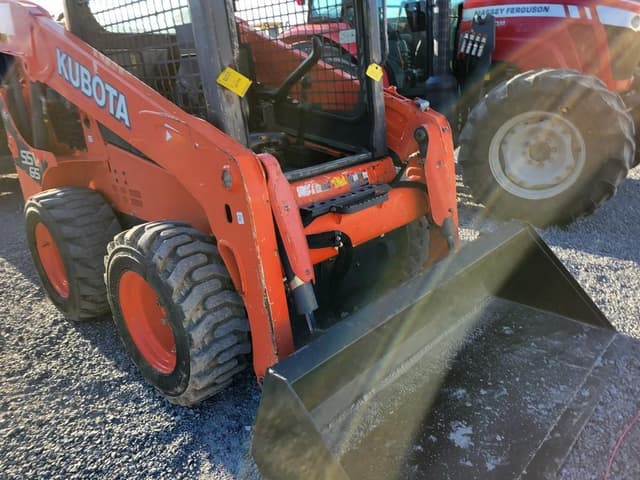 Image of Kubota SSV65 equipment image 3