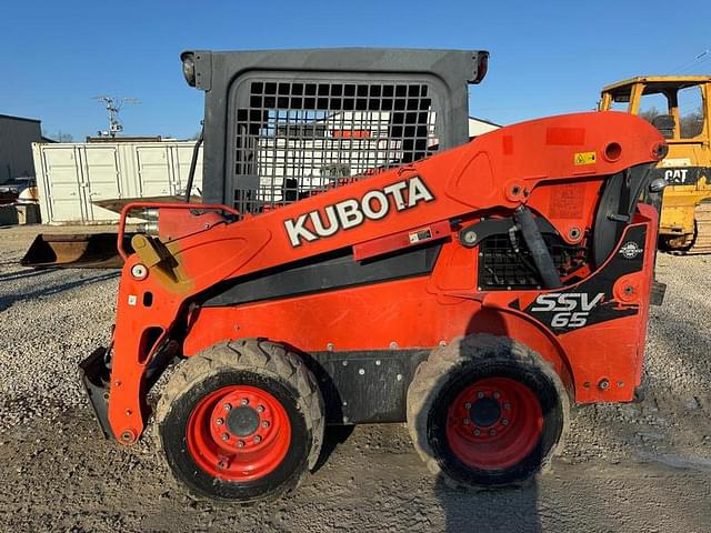 Image of Kubota SSV65 equipment image 1