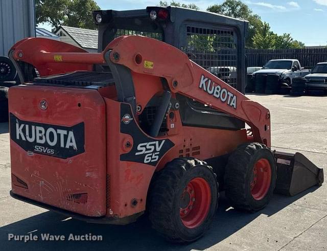 Image of Kubota SSV65 equipment image 4