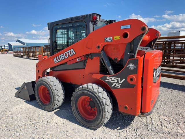 Image of Kubota SSV75 equipment image 3